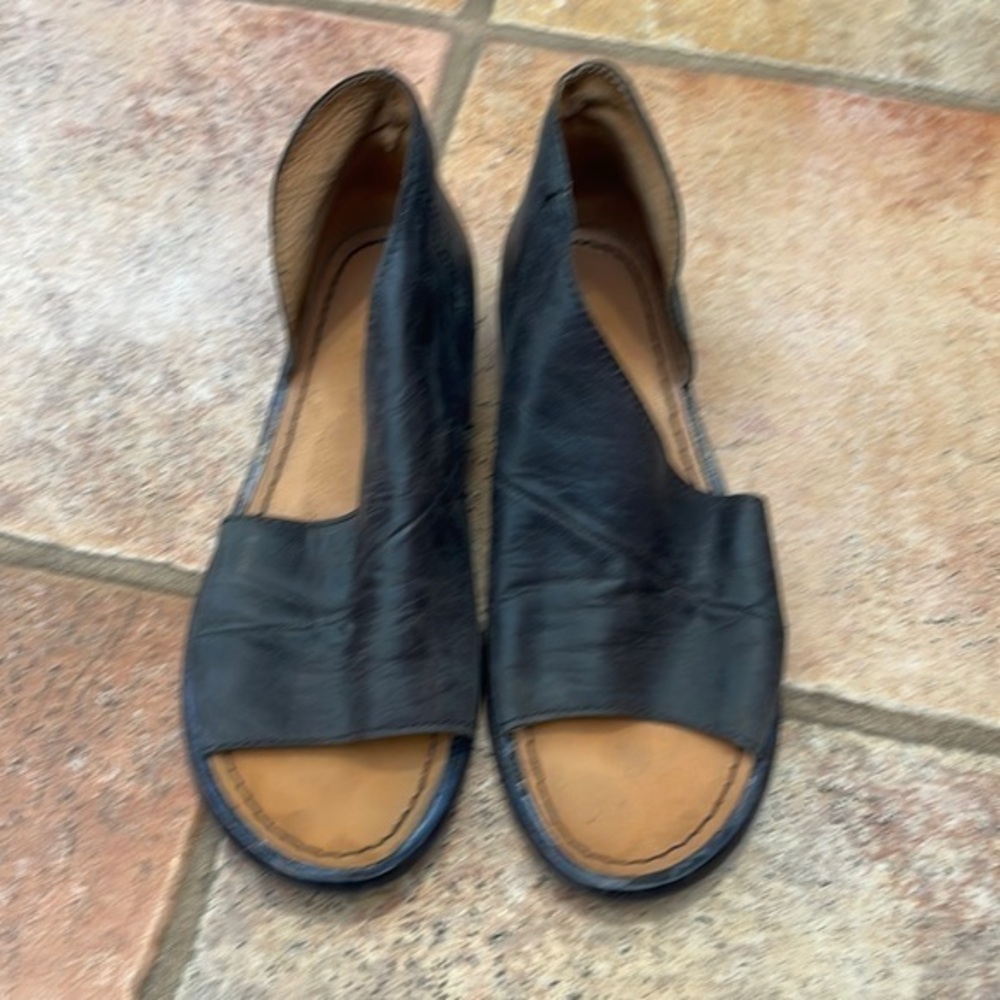 Free people open side, leather slip on shoe size 36